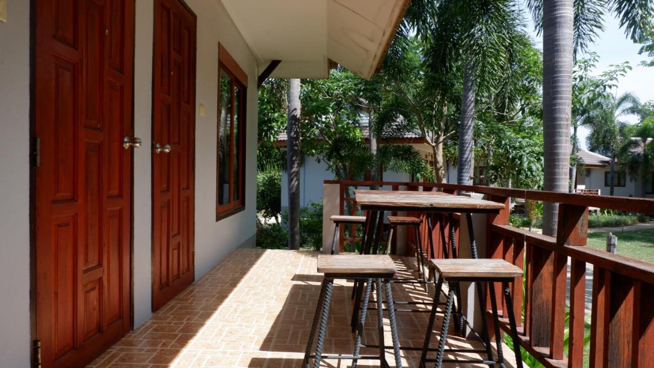 Resort Railumpoo Nakhon Szavan Kültér fotó