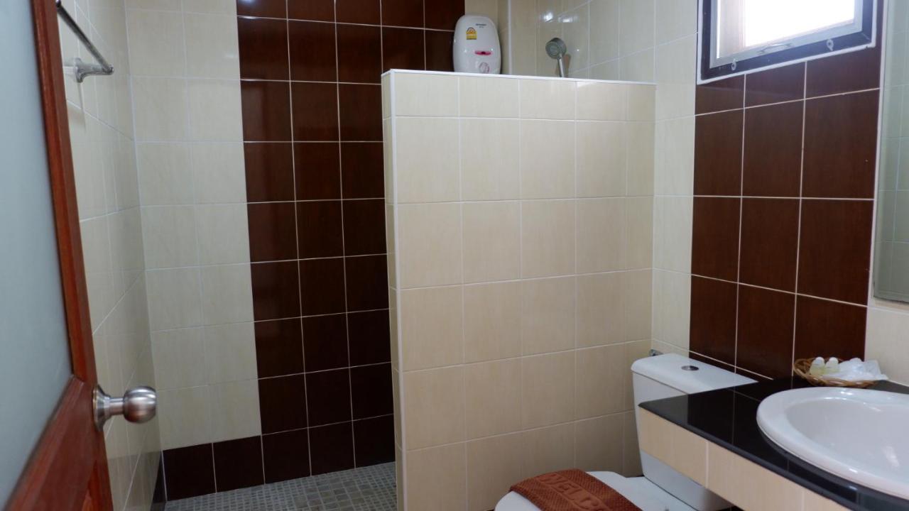 Resort Railumpoo Nakhon Szavan Kültér fotó