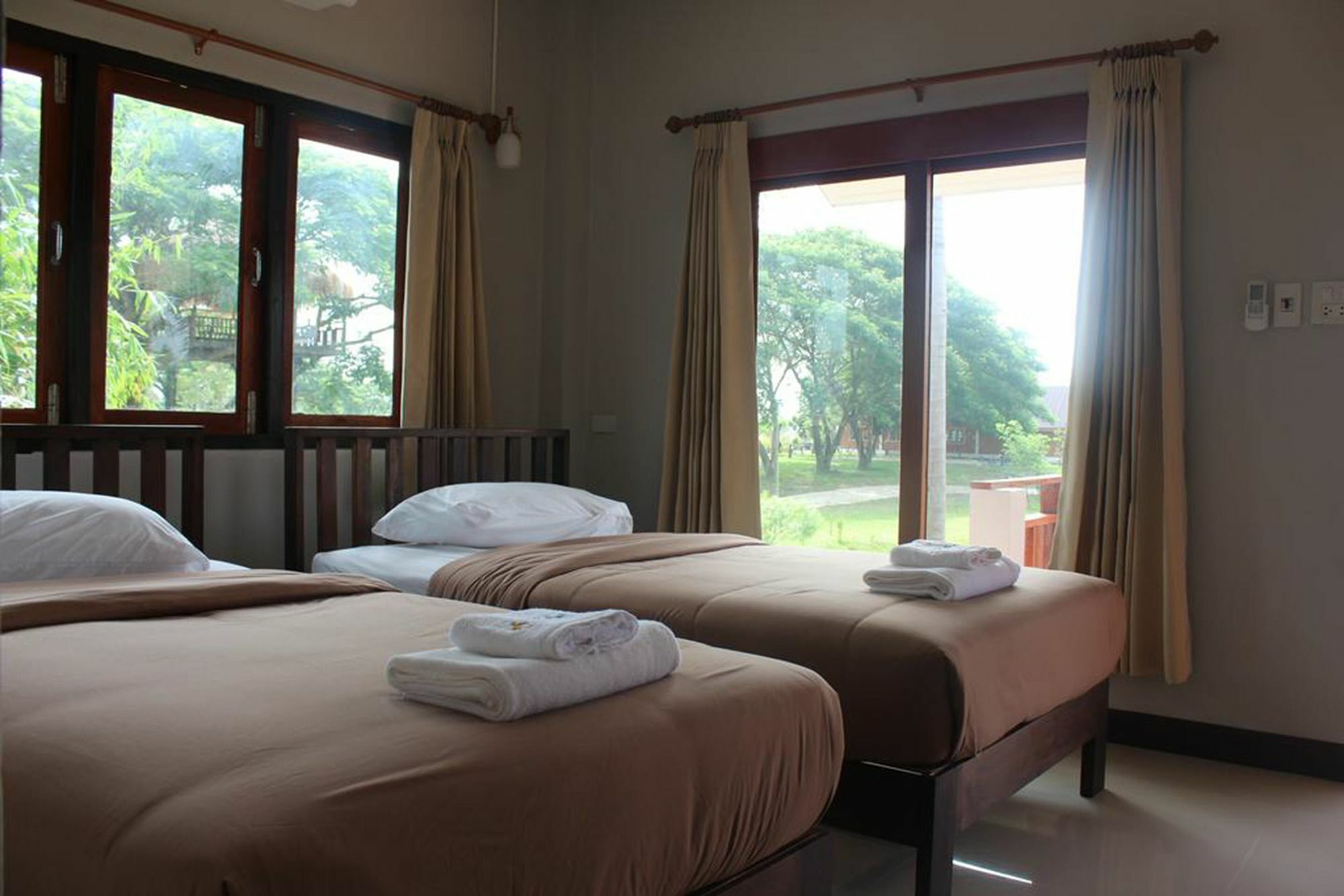 Resort Railumpoo Nakhon Szavan Kültér fotó