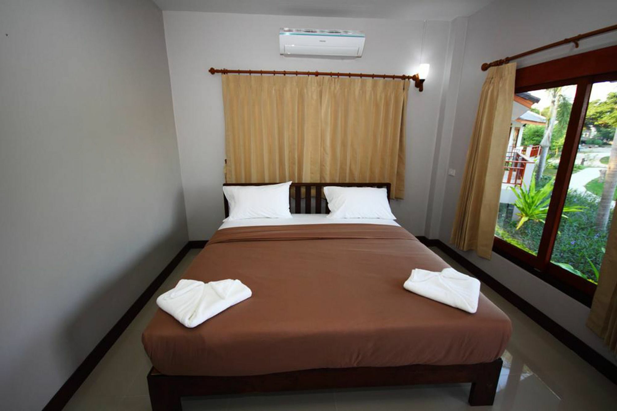 Resort Railumpoo Nakhon Szavan Kültér fotó