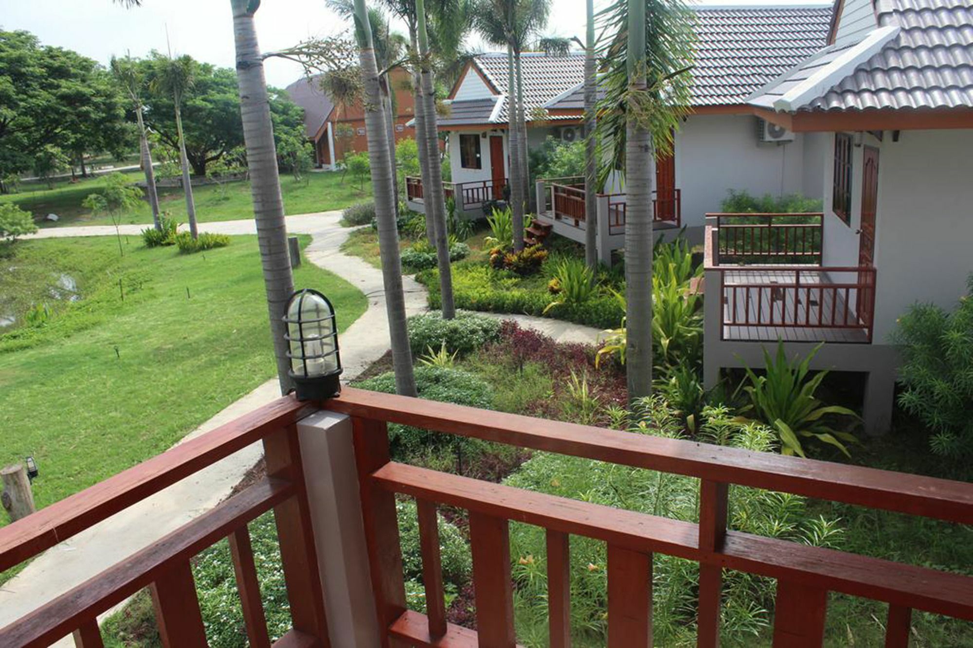 Resort Railumpoo Nakhon Szavan Kültér fotó